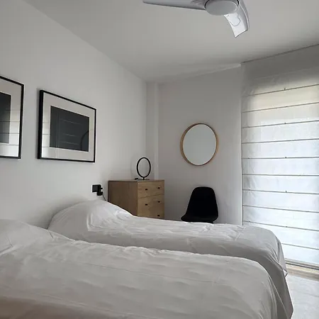 Duplex En Primera Linea De Playa Con Gran Terraza Y Piscina Comunitaria Roses
