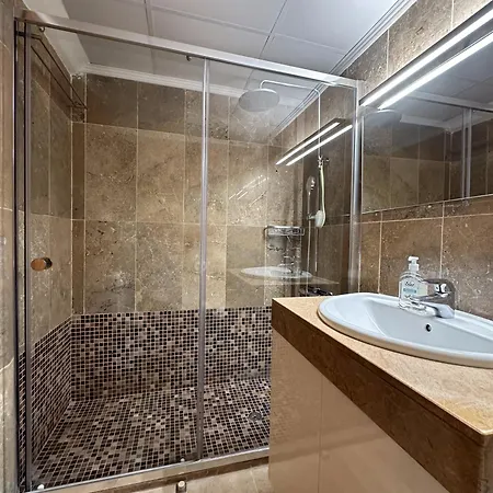 Duplex En Primera Linea De Playa Con Gran Terraza Y Piscina Comunitaria *